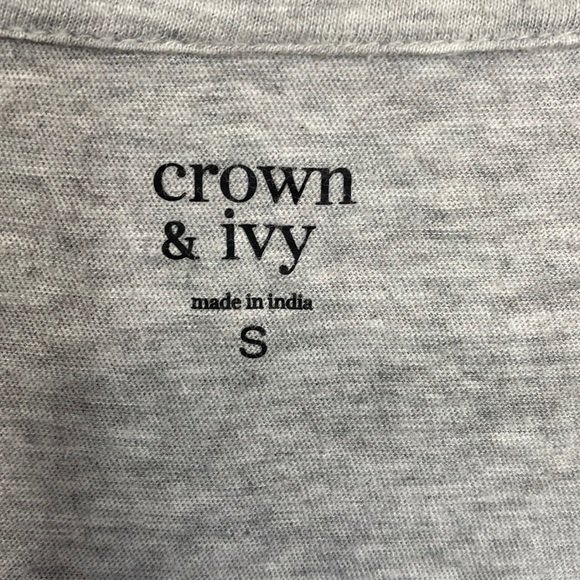 Crown & Ivy Bejeweled Short Sleeve Tee T-shirt Gray Size: Small - Picture 4 of 4